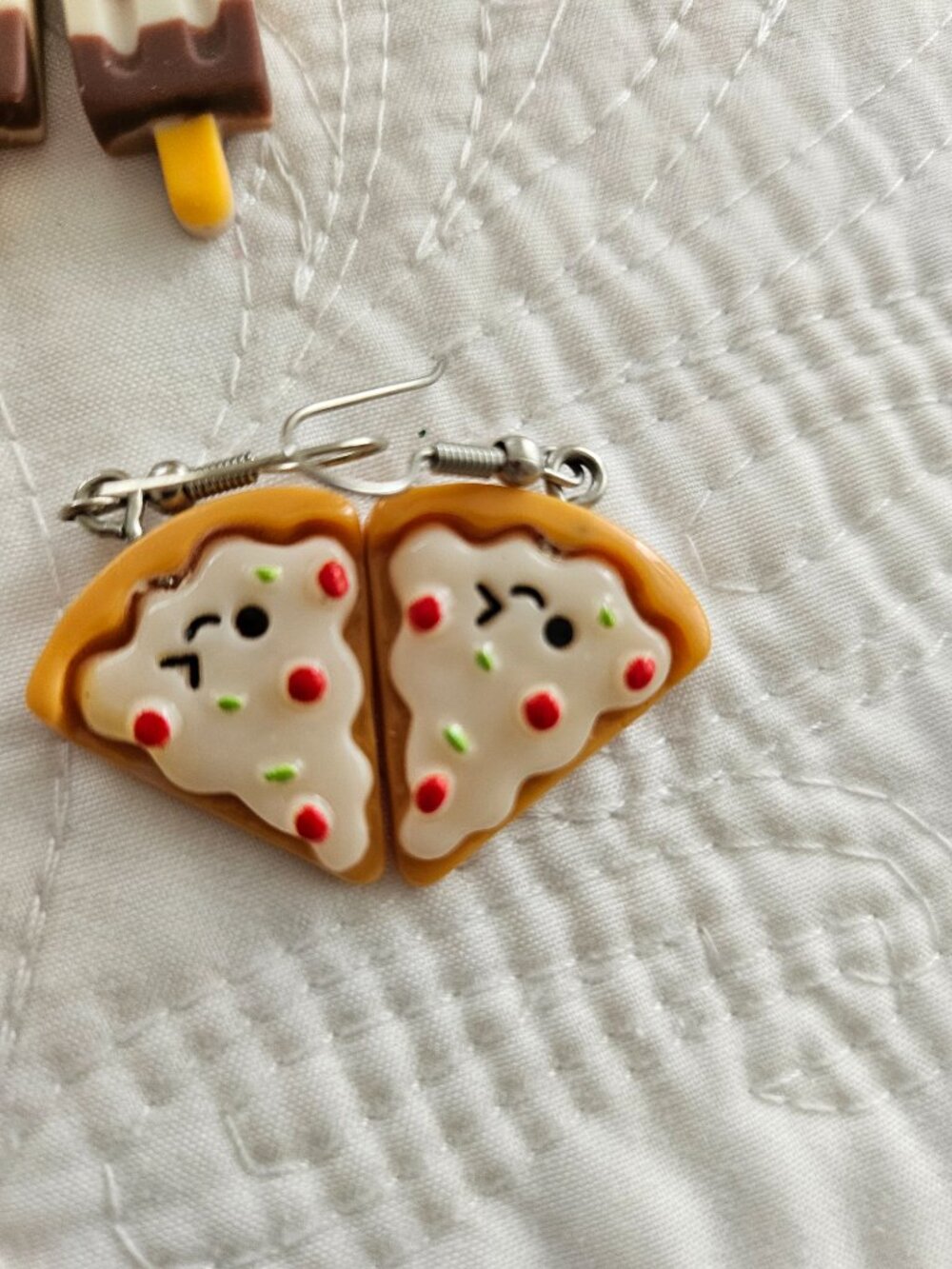 Cute earings bundle - Picture 5 of 16